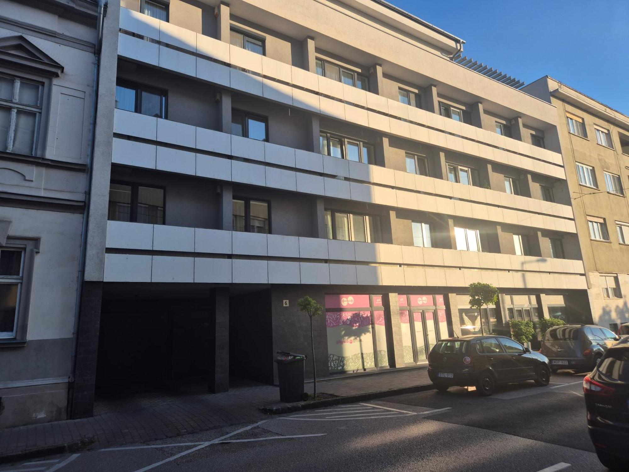 Apartment Sunshine With Free Parking